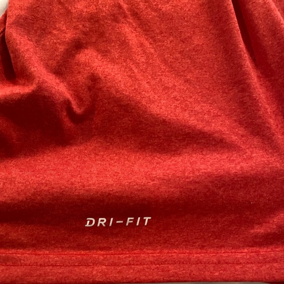Mens Nike red dri-fit long sleeve tee. EUC - Picture 4 of 5